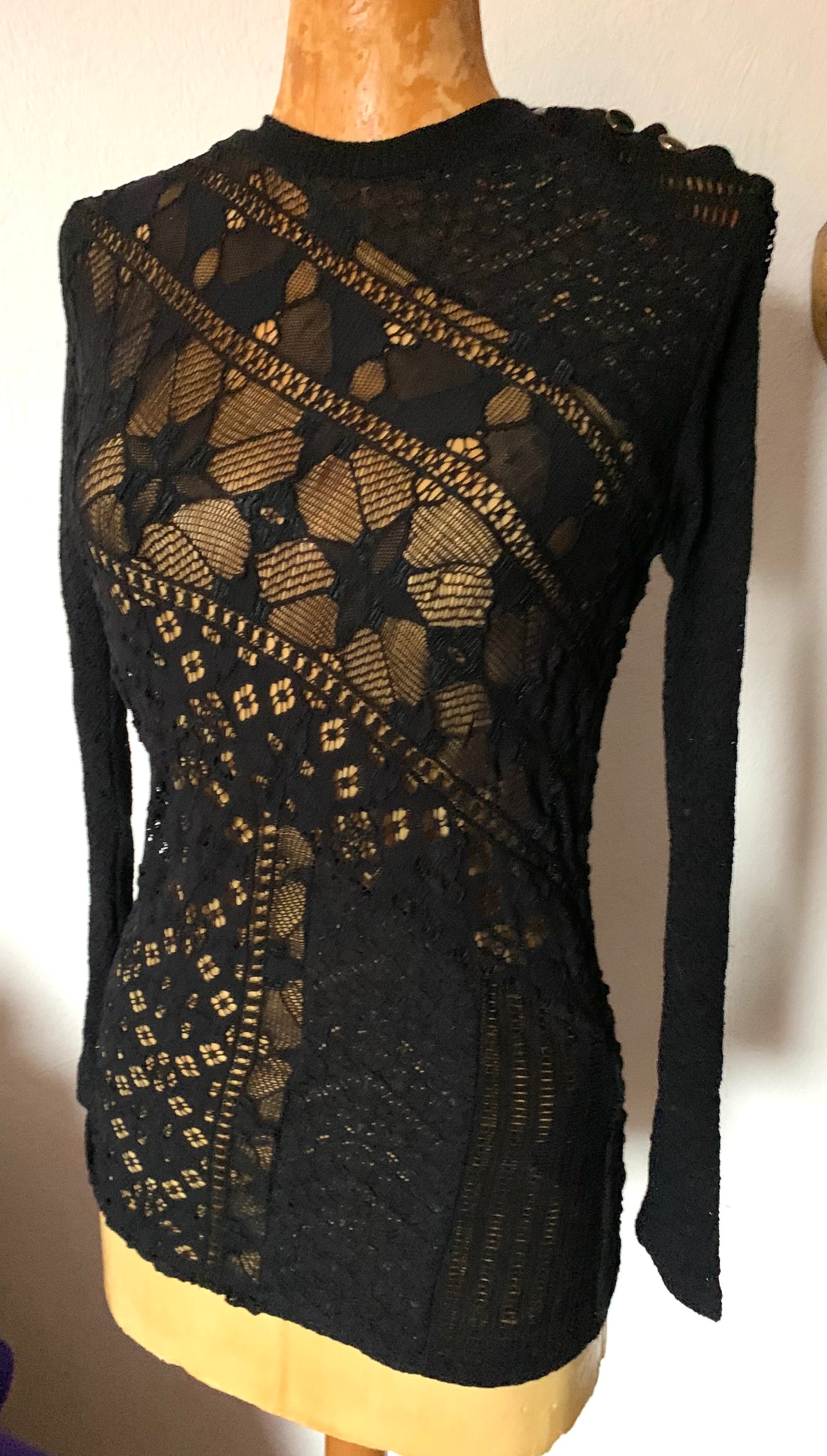 Top ajoure noir Sandro taille 2