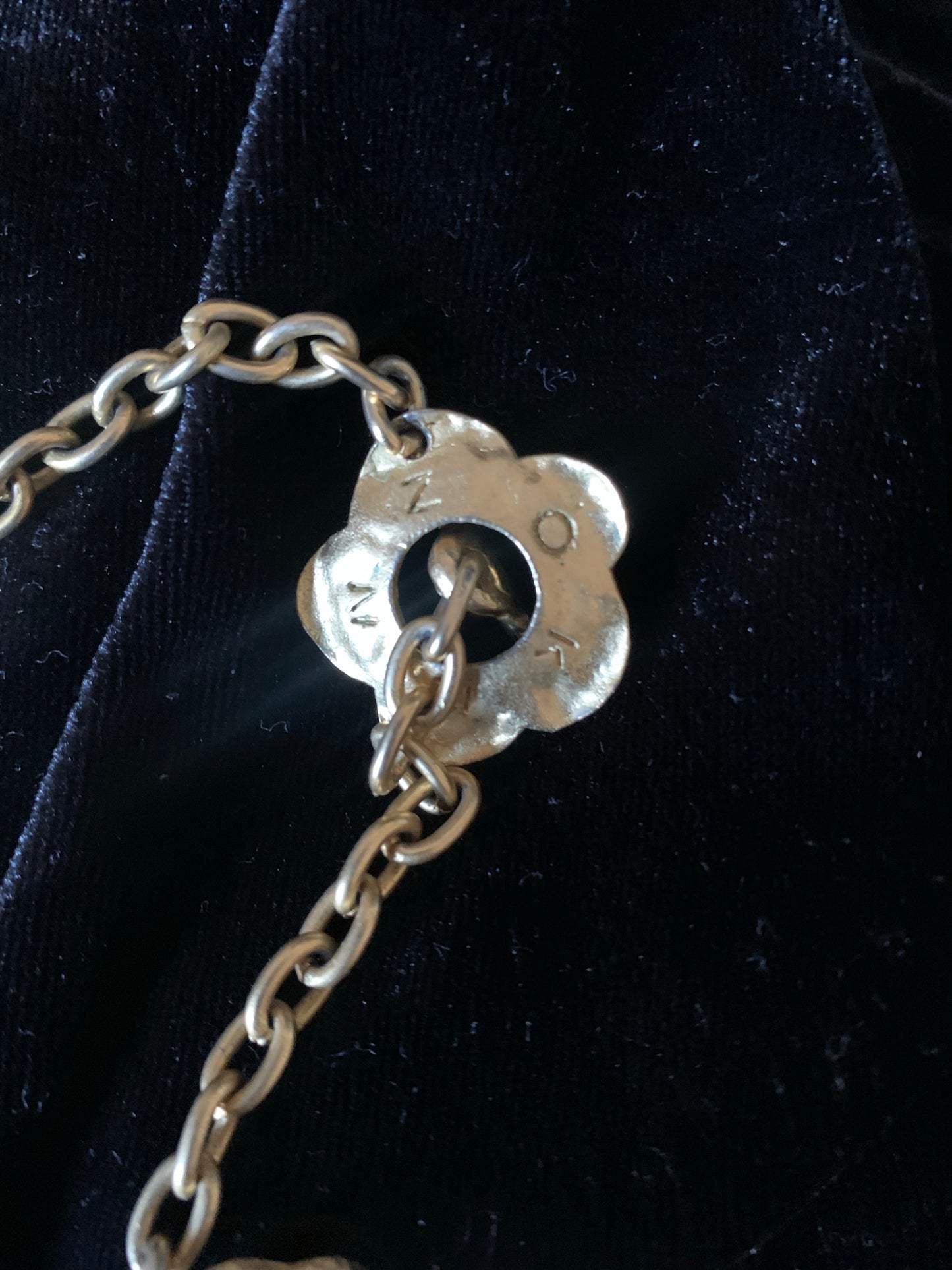 Collier doré roses Kenzo