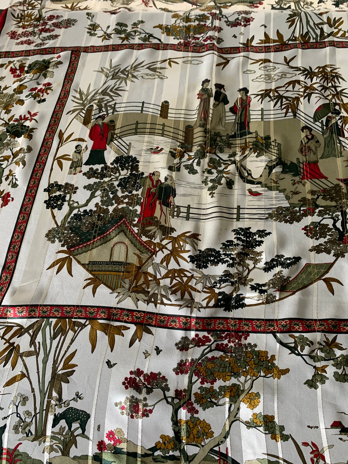 Foulard en soie Jean Patou