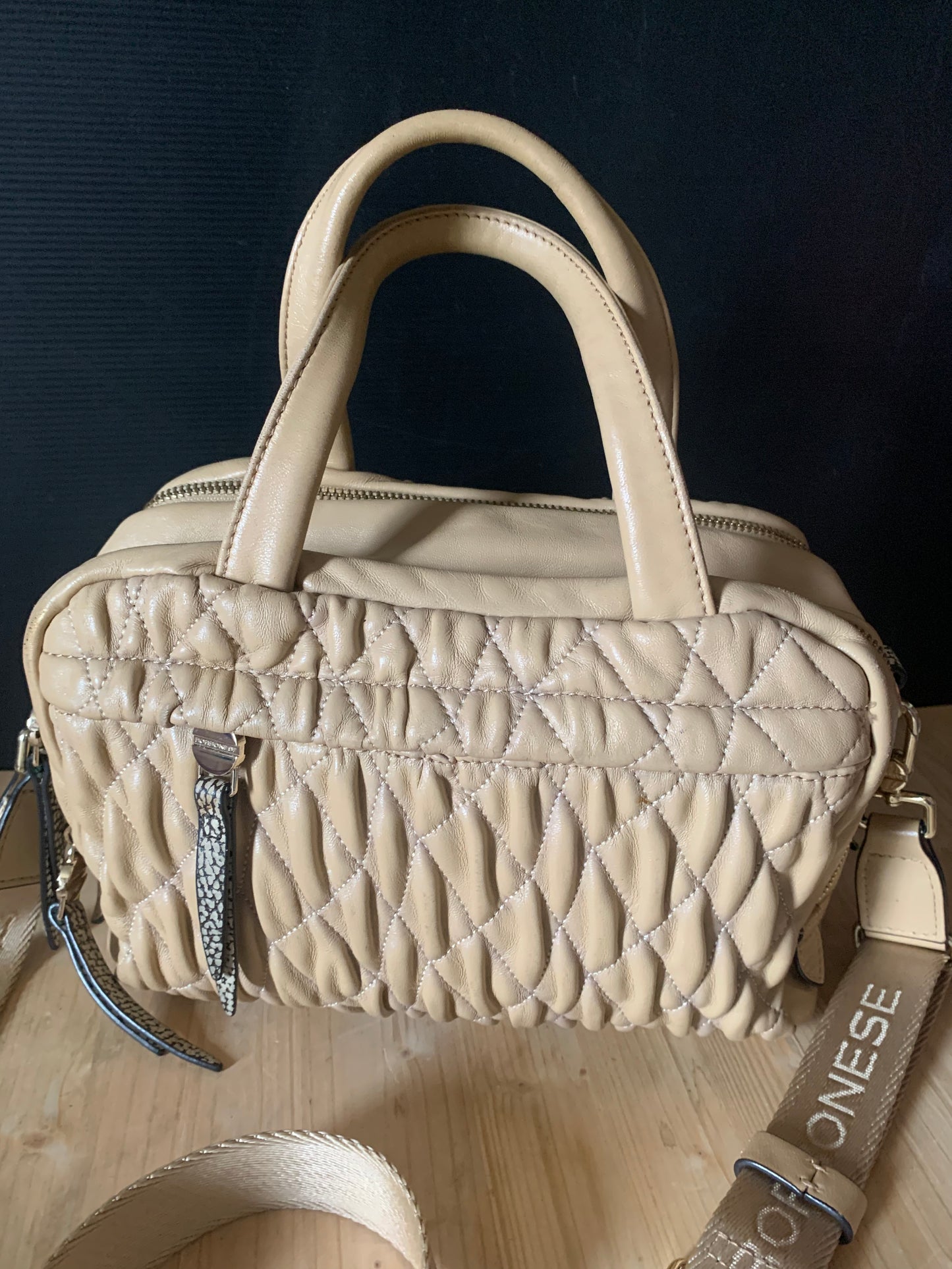 Sac à main cuir plissé beige Borbonese