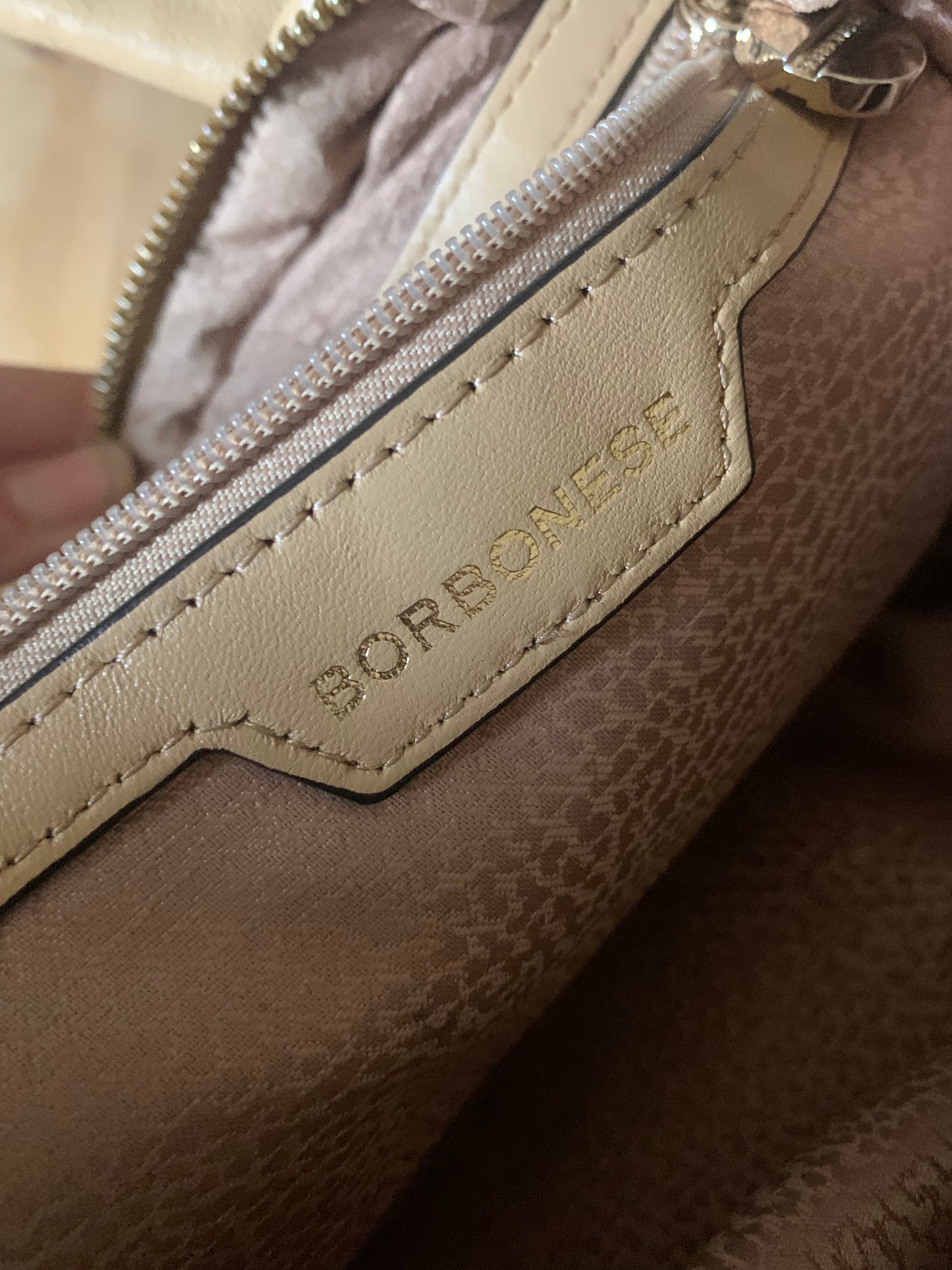 Sac à main cuir plissé beige Borbonese