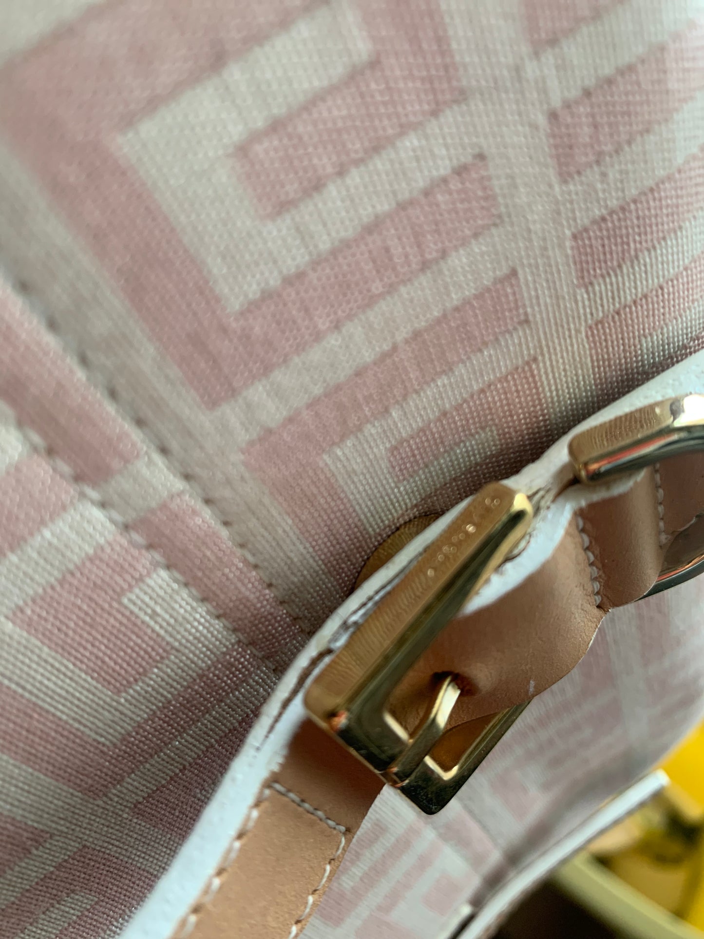 Sac Givenchy toile monogramme rose