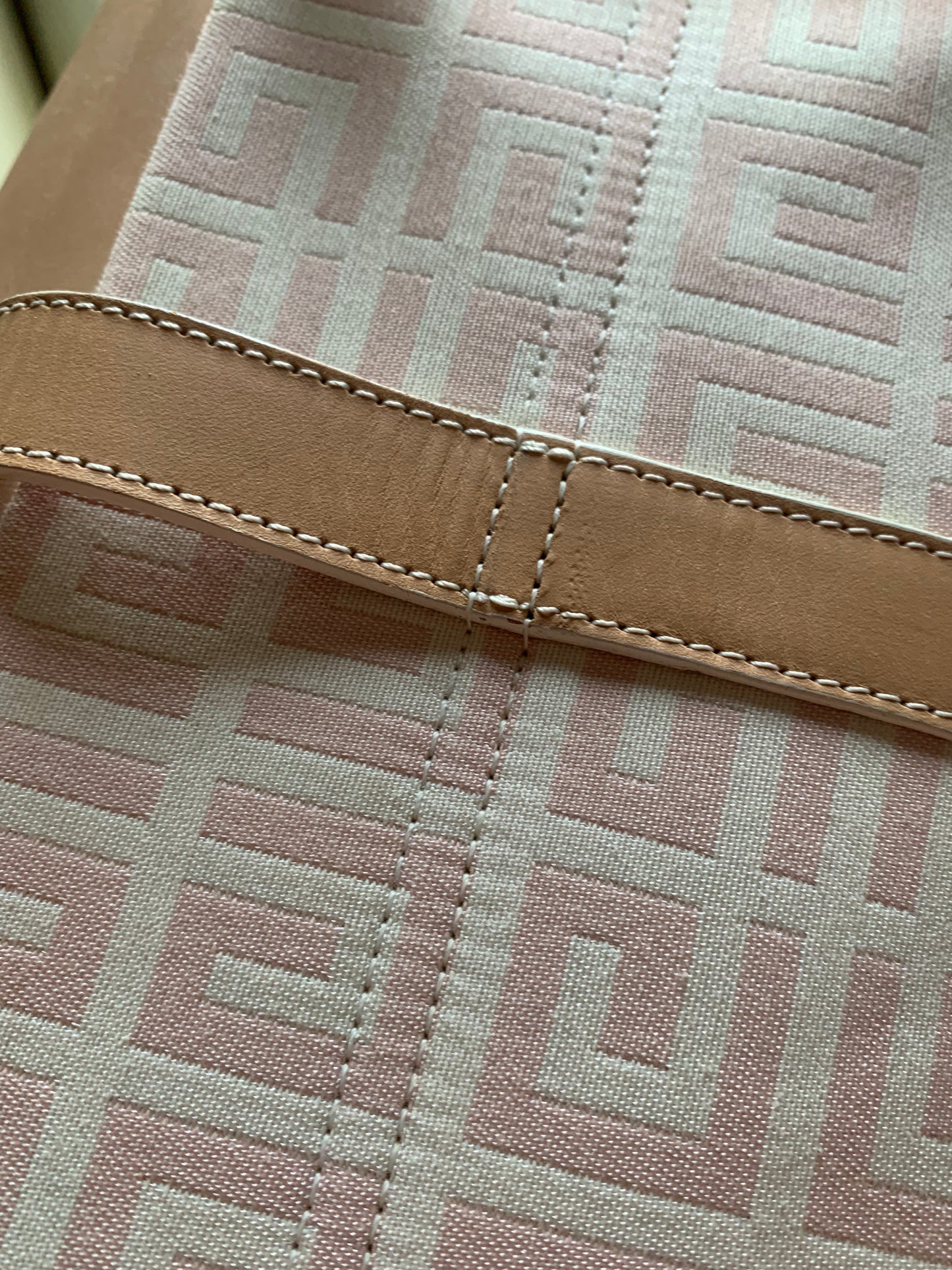 Sac Givenchy toile monogramme rose