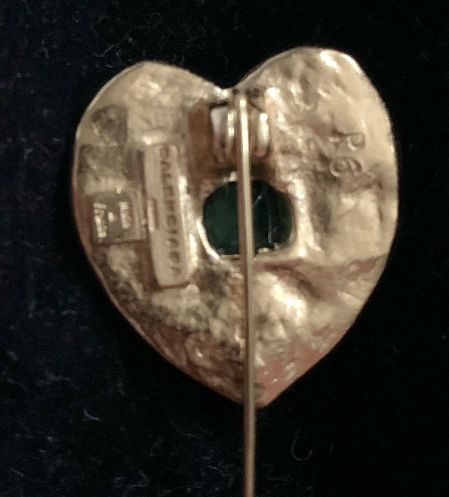 Broche épingle à chapeau Balenciaga