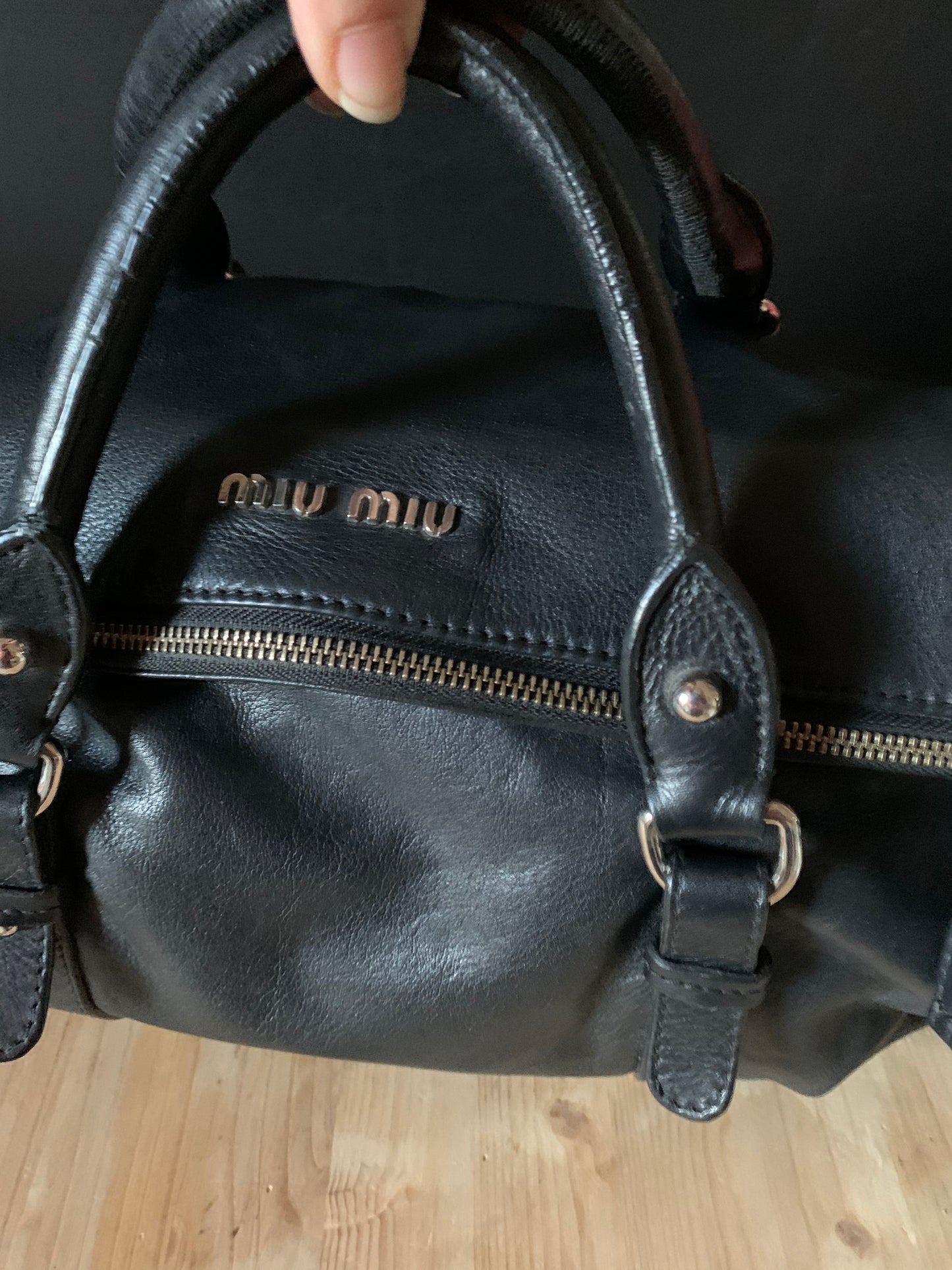 Sac Vitello cuir noir Miu Miu